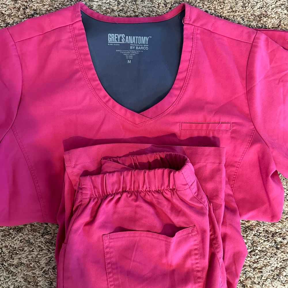 Grey’s Anatomy scrubs